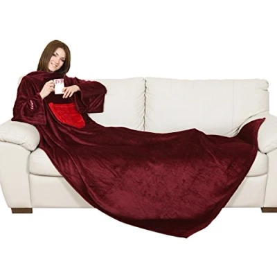 Afbeelding van Kanguru Deluxe Passion, Superzachte en behaaglijke fleece Deken met Mouwen buidelzak, kleur bordeaux, volwassenen maat 140 x 210 cm