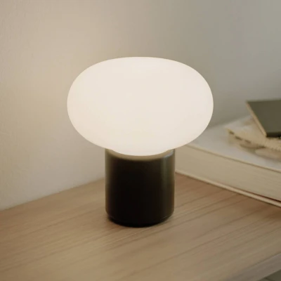 Afbeelding van New Works oplaadbare lamp Karl Johan, koud zwart, IP65