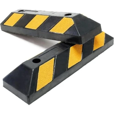 Afbeelding van 2x stootrand met reflectoren 550x150x100 mm eboniet hardrubber parkeerplaatsafscheiding