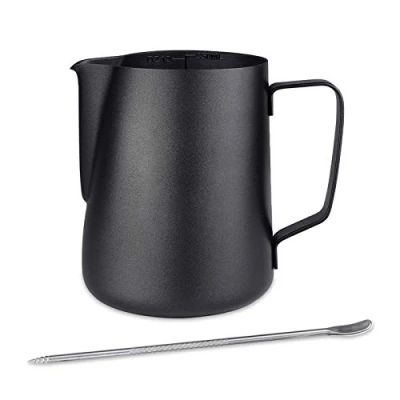 Afbeelding van Emsmil 350 ml roestvrij stalen melkkannetje kit, melkopschuimer, kannetje met maataanduiding en latte art stift, zwart, melkkan, barista, opschuimkannetje, slagroomkannetje voor cappuccino espresso