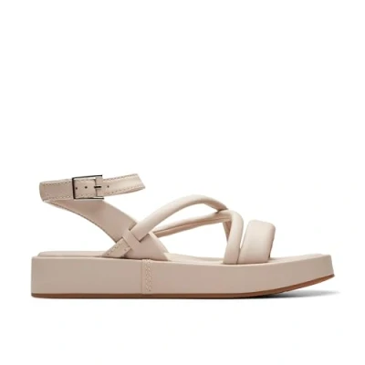 Afbeelding van Clarks ALDA Cross Sandalen met plateauzool, Dames, Maat: 37, Sand Leer
