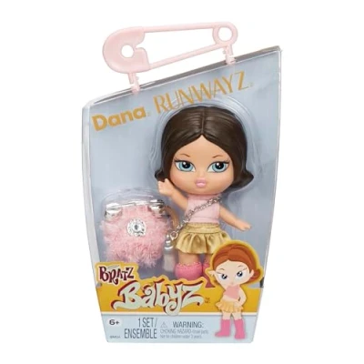 Afbeelding van Bratz Babyz Runwayz Doll Dana 1 Verzamelbare Modepop met Stijlvolle Outfit, Babypop een Halsketting die Ook als Sleutelhanger kan Dienen Kinderspeelgoed Ideaal Voor Kinderen Vanaf 6 Jaar.