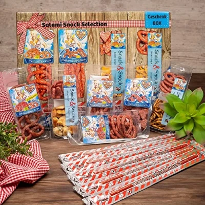 Afbeelding van WURSTBARON® geschenkdoos met salami snacks in de vorm van hartjes, 7 smakelijke salamiwaren en lekkernijen, heerlijke worst Krakow stijl, hoogwaardig vlees, 390g