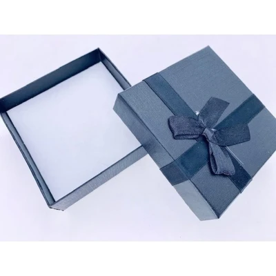 Afbeelding van 2x Zwarte sieradendoosjes met strik 9 cm Cadeaudoosjes/sieradendoosjes