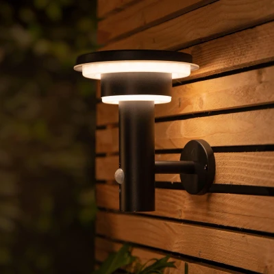 Afbeelding van Durban Solar LED buitenlamp met bewegingssensor, Warm Wit Licht, 600 Lumen beveiligingslicht, IP44 waterbestendig, bewegingssensor &amp; 3 licht modi, tuinverlichting ,Tuinverlichting op zonneenergie, Brendz