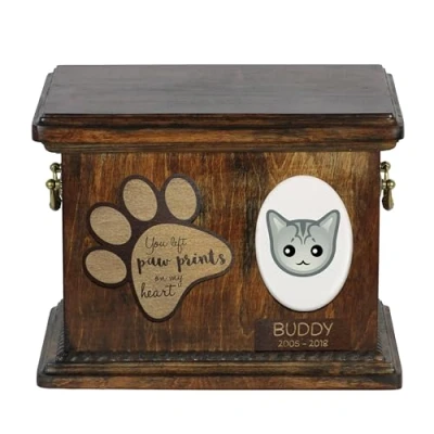 Afbeelding van Burmilla urn voor kattenas, gepersonaliseerd met gravure en herdenkingsdoos