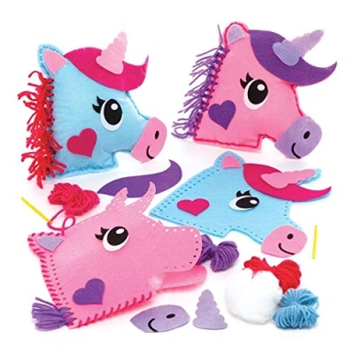 Afbeelding van Baker Ross AW623 Kussen naaiset &quot;Einhorn&quot; (2 stuks) knutselsets van vilt voor kinderen om te naaien en decoreren,gesorteerd