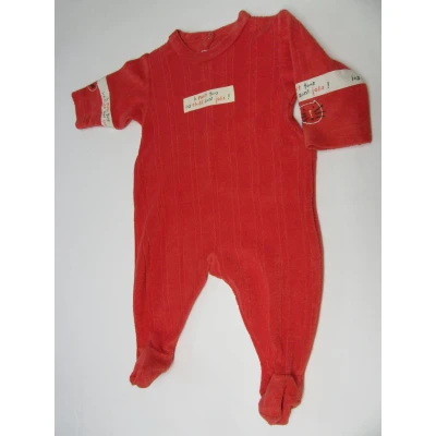 Afbeelding van petit bateau , pyjama eponge ( badstof ) rood 6 maand 67