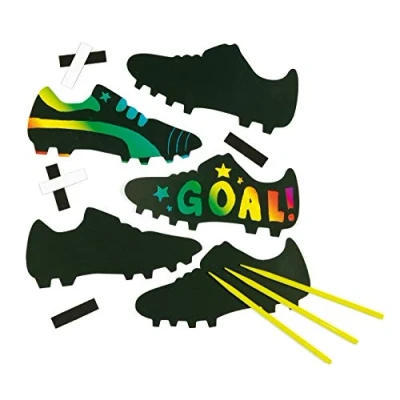 Afbeelding van Baker Ross Krabbeeldmagneten voetbalschoenen scratch art met regenboogkleuren voor kinderen om te knutselen (10 stuks)