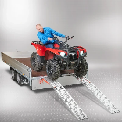 Afbeelding van Datona Extra Verstevigde Aluminium Oprijplaat Opklapbaar 225 Cm 2 Stuks (225 x 28 8 cm)