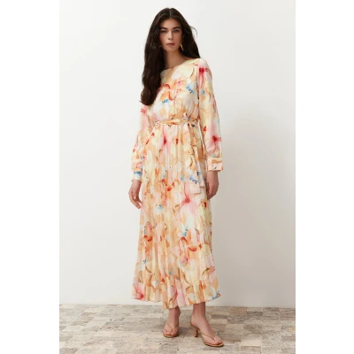 Afbeelding van Trendyol Poeder Grote Bloemen Gevoerde Geplooide Chiffon Geweven Jurk Tctss24Eb00151