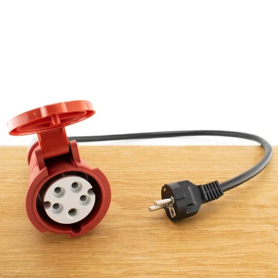 Afbeelding van Verloopkabel CEE Rood &gt; Schuko