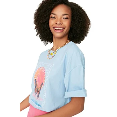 Afbeelding van Trendyol Pruimkleurig 100% Katoen Bedrukt Ontspannen/Breed, Comfortabel Gesneden Ronde Hals Gebreid T Shirt Twoss22Ts1145