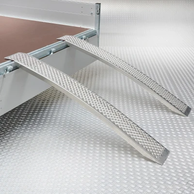 Afbeelding van Datona Aluminium Oprijplaat Gebogen 150 Cm 2 Stuks (150 x 21,5 4 cm)