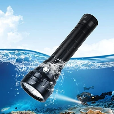 Afbeelding van Wurkkos duiklamp tot 150 meter diepte, 5000 lumen, oplaadbare duiklamp, 4 x LH351D led en oplader