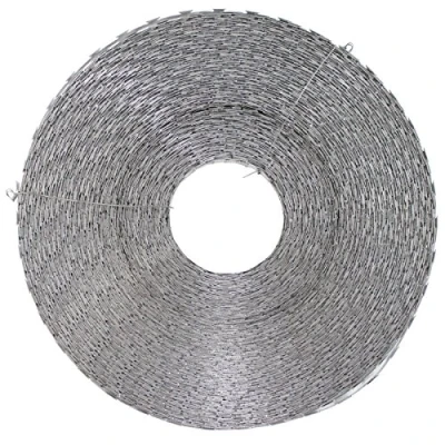 Afbeelding van MFH Messcherpe bandprikkeldraad 120 meter natodraad Army prikkeldraad militaire platte band gestanst blokkerende draad rol mesdraad