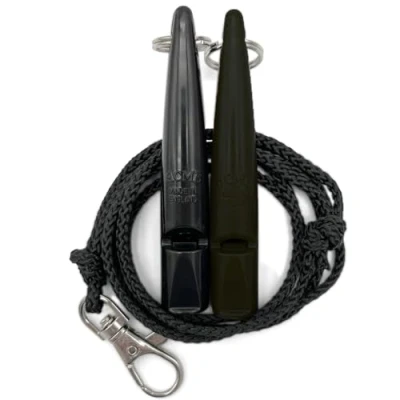 Afbeelding van ACME Hondenfluitje nr. 211,5 met pijpenband, in dubbelverpakking, 2 fluitjes inclusief banden, ideaal voor het terubellen, luid en verreikend (zwart + kaki groen)