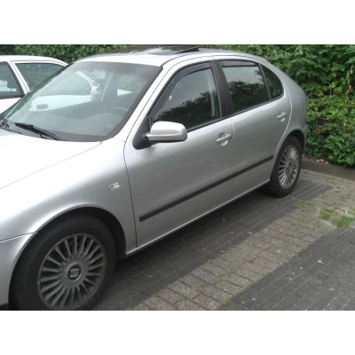 Afbeelding van Zijwindschermen geschikt voor Seat Toledo II/ Leon 4/5 deurs 1999 2005 V + A ramen