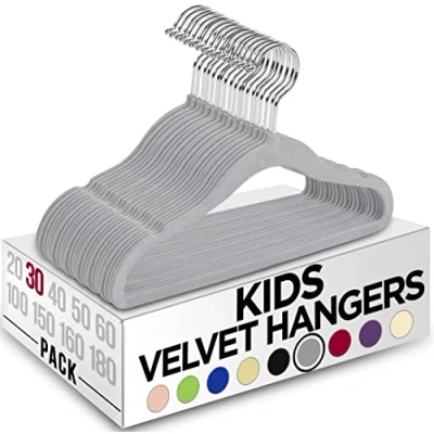 Afbeelding van Utopia Home Kids kleerhangers Velvet (30 stuks) 31 inch duurzame babykleerhangers voor kast perfecte peuters, verpleegkundigen, antislip dagelijks gebruik (grijs)