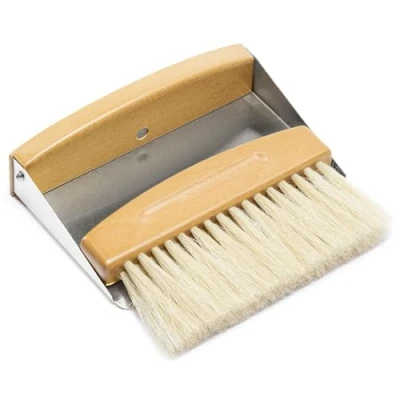 Afbeelding van Navaris tafelveger en blik met paardenhaar Kruimelveger voor de tafel Mini stoffer Compact 15,5 x 10 4 cm Beukenhout grip Zilver