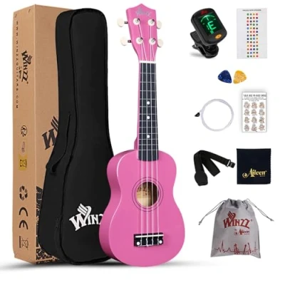 Afbeelding van Winzz Sopraan Ukelele Starter Kit voor beginners met tas, clip on tuner, extra snaren, riem, plectrum, fret stickers, akkoordenkaart, polijstdoek, roze