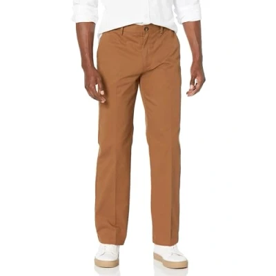 Afbeelding van Amazon Essentials Klassieke pasvorm kreukbestendige chino broek met platte voorkant voor heren (verkrijgbaar in groot en lang), donker kaki bruin, 32W x 33L