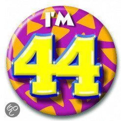 Afbeelding van Paper Dreams Button 44 jaar 55mm