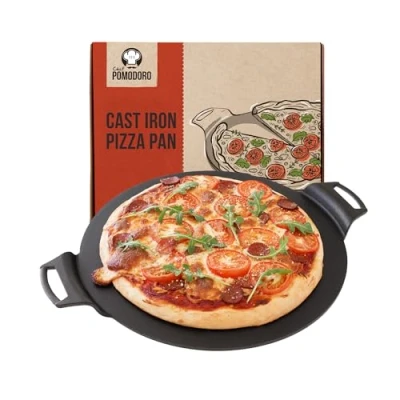 Afbeelding van Chef Pomodoro gietijzeren pizzapan, voorgekruide koekepan met handgrepen, bakpan, ronde bakplaat voor Dosa Tawa Roti, Comal tortilla&#039;s, bakfornuis, oven, grill, barbecue en kamperen (38 cm)