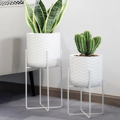 Afbeelding van TRIROCKS Set van 2 Metalen Plantenstandaards 31cm &amp;45cm Bloemstandaardhouders Moderne Plantenhouders Bloemhouder voor Bloempot Binnen Buiten Home Tuin Balkon Patio Decor (Wit)