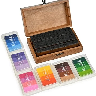 Afbeelding van Stempelset letters, alfabet stempelset, houten 70 stuks, hout, rubber, stempels met letters/cijfers/symbolen voor doe het zelf/cadeau/verzamelalbums, stempelkussen