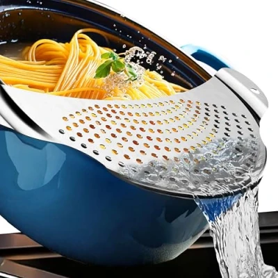 Afbeelding van 4smile Noedelzeef roestvrij staal, ruimtebesparende pastamzeef, platte zeef voor de keuken, als praktische afgiethulp pannen, stabiele zeef, afdruiprek, diameter 26 cm