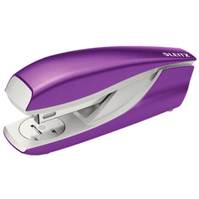 Afbeelding van Leitz NeXXt WOW 5502 nietmachine, paars metallic, op blister nietmachine