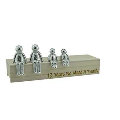 Afbeelding van 13 jarig jubileum idee jaar hebben we een metalen familieornament gemaakt kies je familiecombinatie (2 kinderen)
