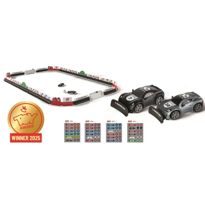 Afbeelding van 1:43 Carrera RC Voetbalset Bundesliga 2 Auto&#039;s met Speelveld en Bal 2,4GHz Model Kant Klaar