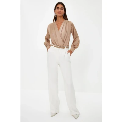 Afbeelding van Trendyol Vrouwen Ballon mouw Nertsen satijnen geweven bodysuit met dubbele rij knopen TOFAW19BB0678
