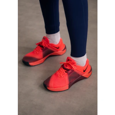 Afbeelding van Nike Performance Metcon 10 Trainingsschoen Brt crimson/blackteam red, Dames, Maat: 42, crimson/black/team red Schoenen