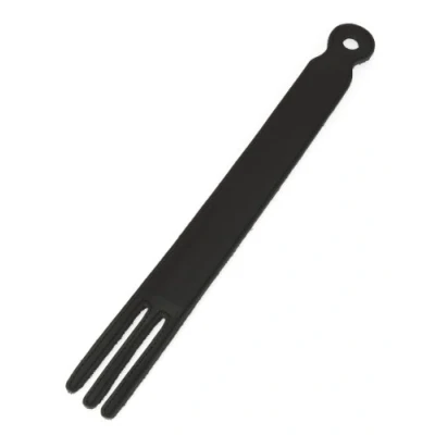 Afbeelding van Rimba Bondage Play Leren flapzweep met 3 tongen en metalen strip zwart