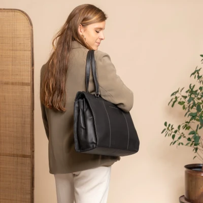 Afbeelding van The Chesterfield Brand Leren Shopper Zwart Fidenza