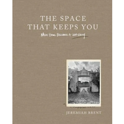 Afbeelding van The Space That Keeps You