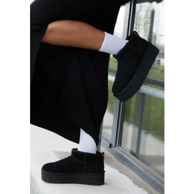 Afbeelding van UGG Classic Ultra MINI Platform Enkellaarsjes met plateauzool, Dames, Maat: 42, Black Schaapsleer