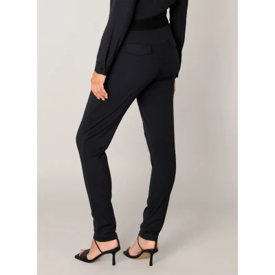 Afbeelding van Base Level slim regular waist broek zwart