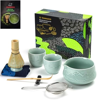 Afbeelding van TEANAGOO Matcha Set Klopper Kom met Schenktuit Schep Whisk Houder Thee Making Kit. Japanse theeset (7st) + 2 kopjes (5.6oz), S36, Celadon Blue, kleurendoosverpakking...