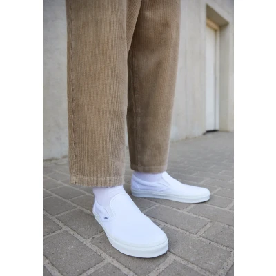 Afbeelding van Vans UA Classic Slipon Instappers, Maat: 44, True white Textiel