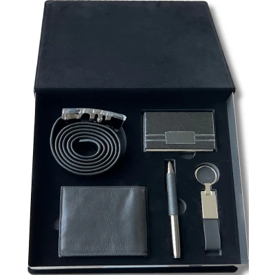 Afbeelding van Heren Geschenkset van zwarte leren portemonnee, zwart riem, sleutelhanger, pasjeshouder en pen in mooie cadeaudoosje Leuk cadeau voor mannen, vader, zoon of opa 5 stuks cadeaupakket een luxe cadeaubox.