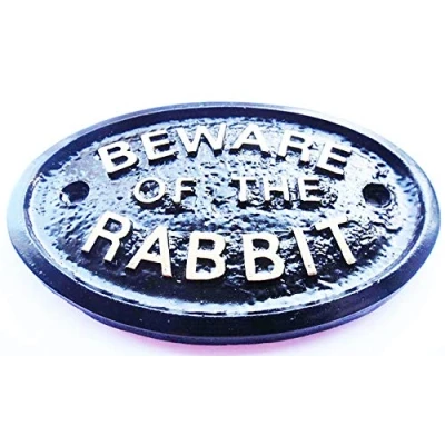 Afbeelding van &quot;BEWARE OF THE RABBIT&quot; HOUSE/GARDEN WALL PLAQUE (zwart)