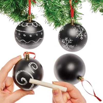 Afbeelding van Baker Ross FX732 Krijt kerstballen doos van 4, Ontwerp je eigen en boomdecoraties