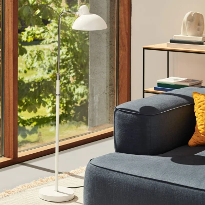 Afbeelding van FRITZ HANSEN Kaiser Idell 6580 F Luxus glans wit