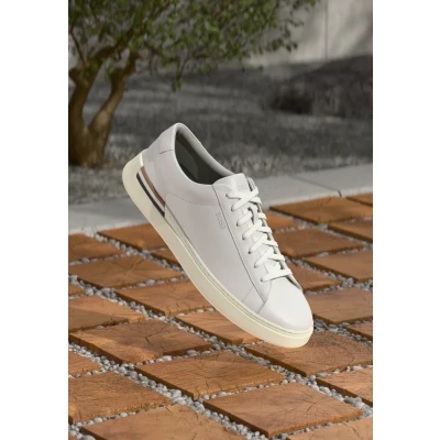 Afbeelding van HUGO BOSS dames Clint sneaker van leer in de kleur Gebroken wit, maat: 41
