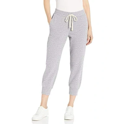 Afbeelding van Amazon Essentials Dames French Terry Fleece Capri Jogger Joggingbroek, grijs (lichtgrijs Heather) Fabrikant Maat: M (EU L)