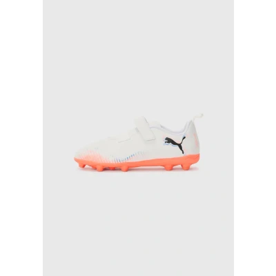 Afbeelding van Puma Future 8 PLAY Unisex Voetbalschoenen voor kunstgras kinderen, Maat: 35, White/black/glowing red Schoenen